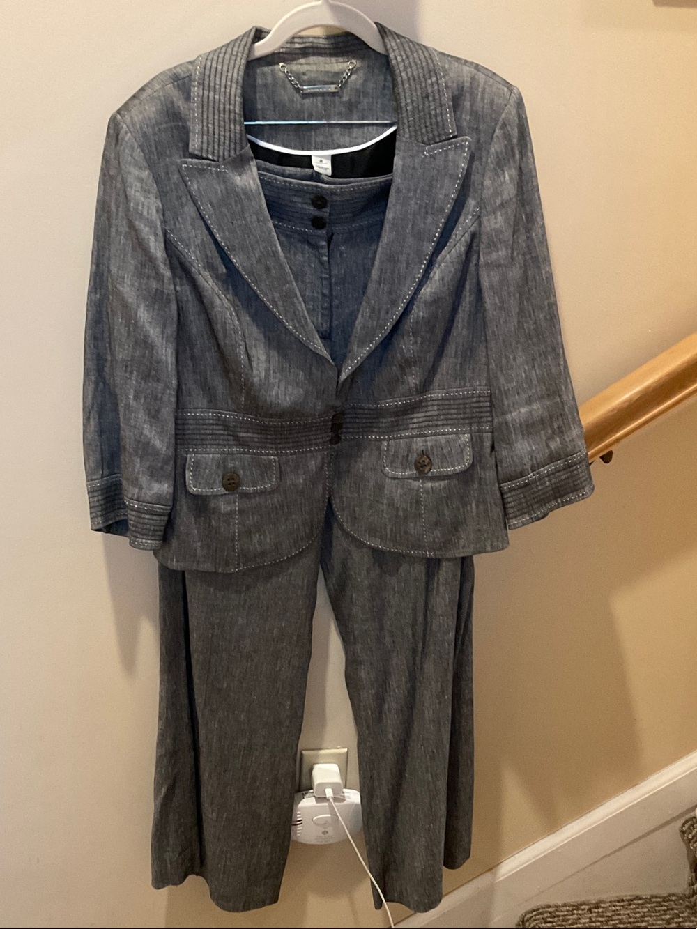 WHM Gray Two-Piece Suit jacket sz 14/ pants 12